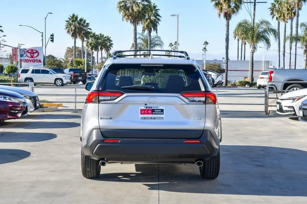 Thumbnail: 2025 Toyota RAV4 - 8