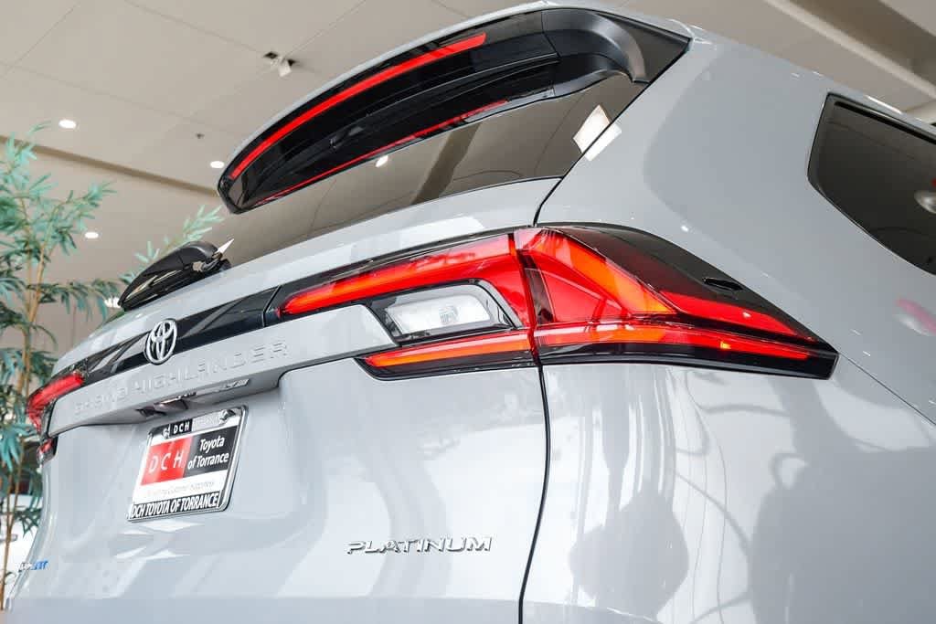 Thumbnail: 2026 Toyota Grand Highlander - 8