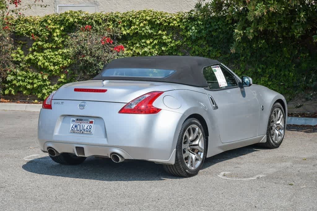 Thumbnail: 2010 Nissan Z - 6