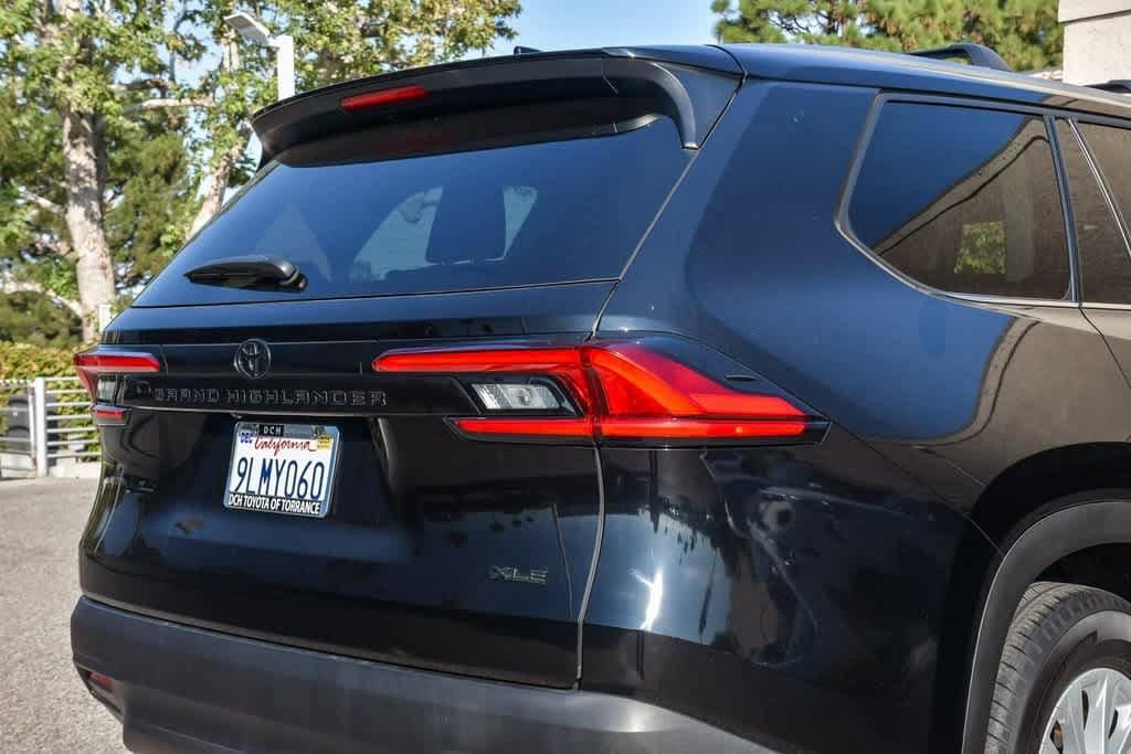 Thumbnail: 2024 Toyota Grand Highlander - 9