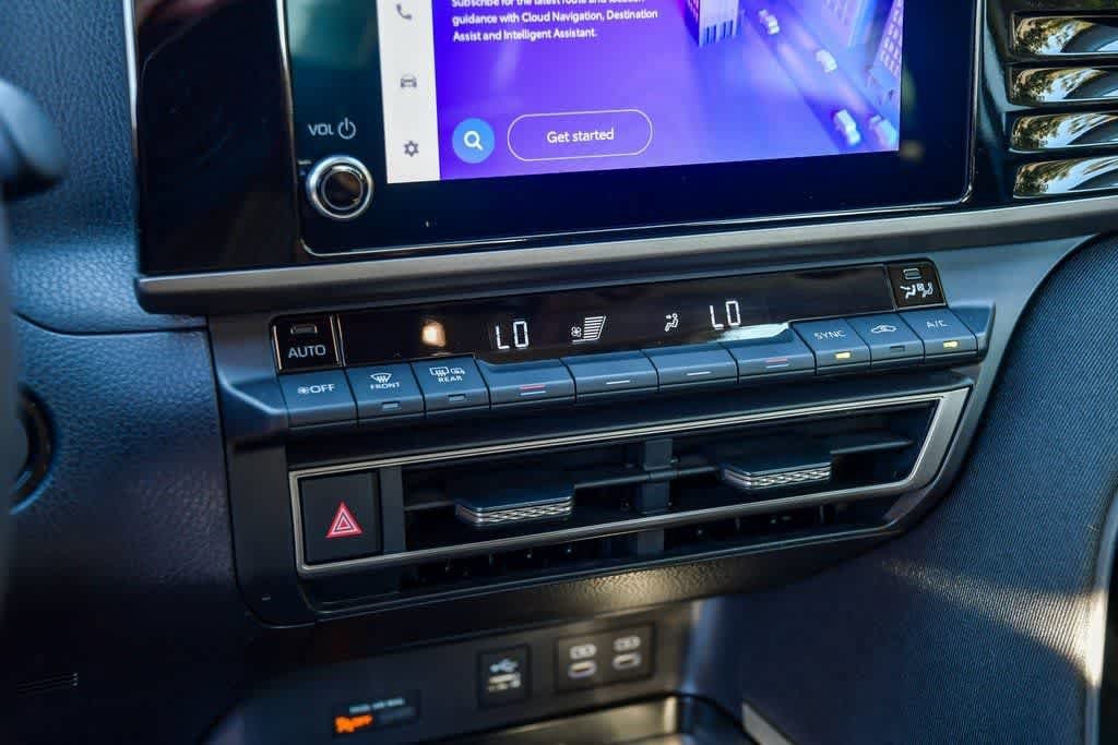 Thumbnail: 2025 Toyota Camry - 23