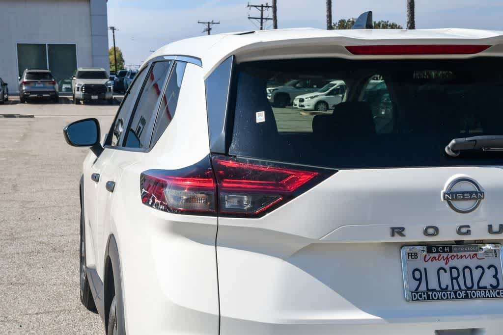 2024 Nissan Rogue S photo 5