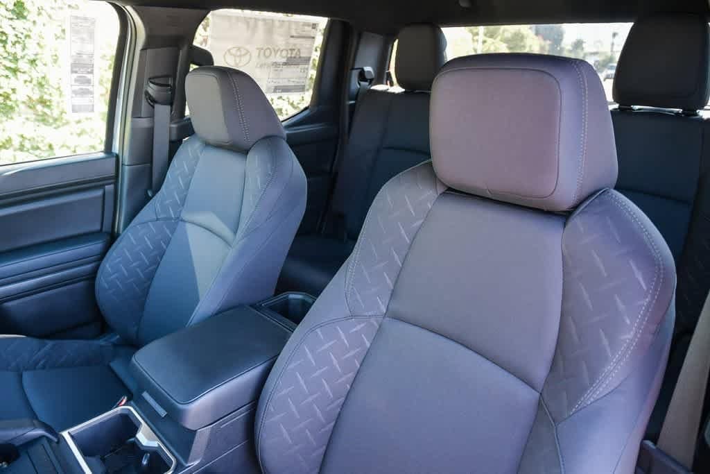 Thumbnail: 2025 Toyota Tacoma - 18