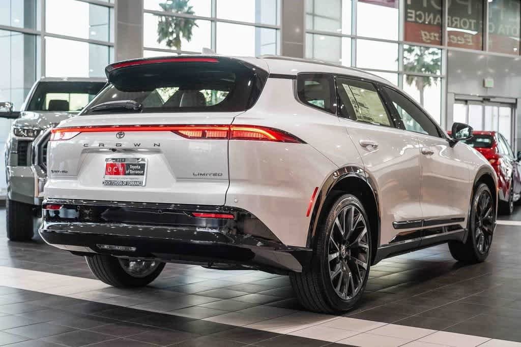 Thumbnail: 2025 Toyota Crown Signia - 6