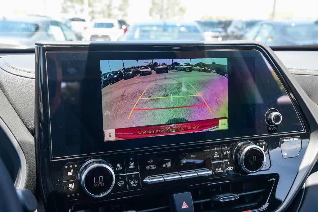 Thumbnail: 2026 Toyota Highlander - 24