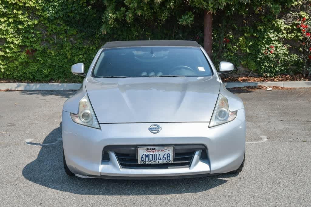 Thumbnail: 2010 Nissan Z - 2