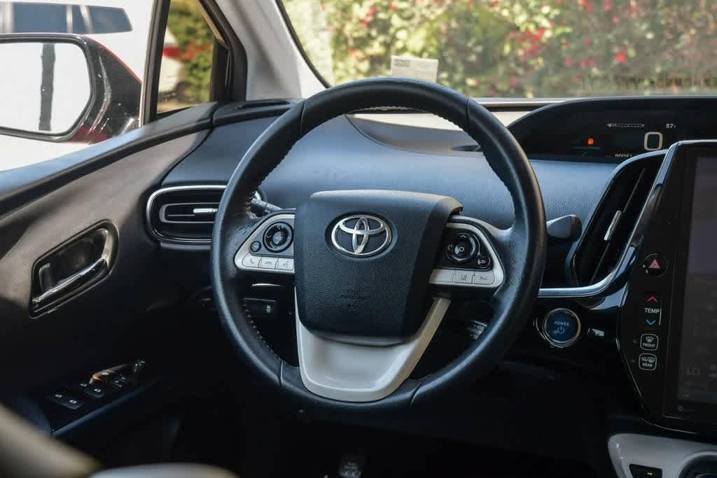 Thumbnail: 2017 Toyota Prius Prime - 13