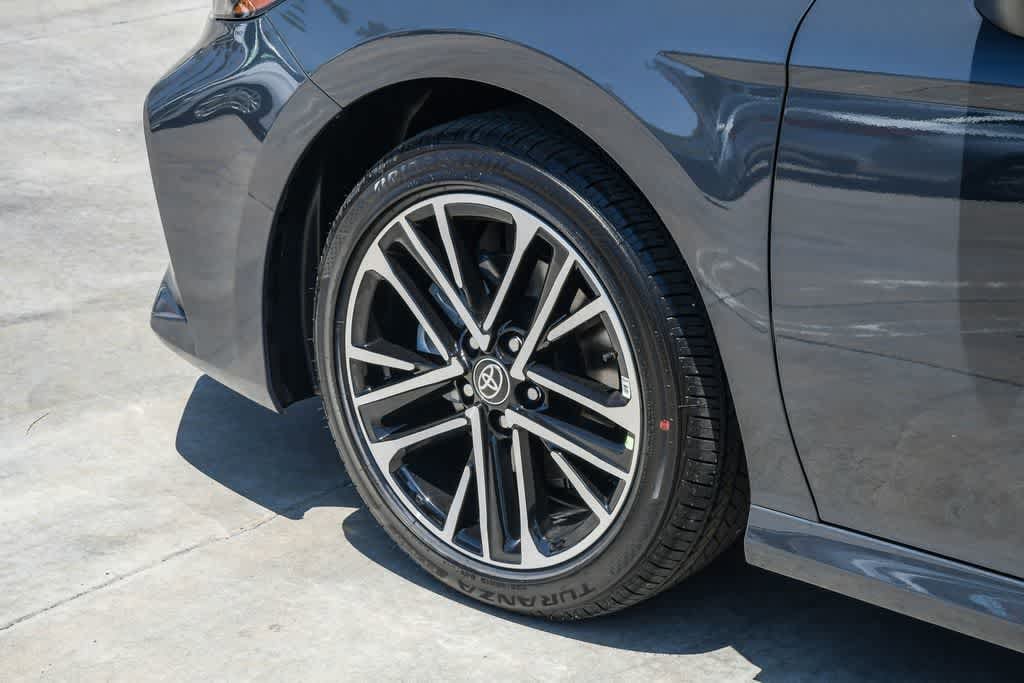 Thumbnail: 2026 Toyota Camry - 10