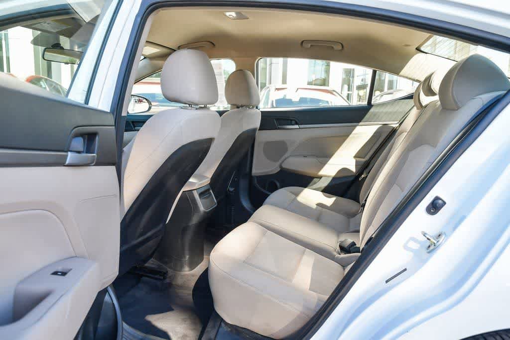 Thumbnail: 2017 Hyundai Elantra - 17