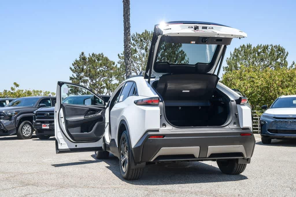 Thumbnail: 2026 Toyota C-HR - 27