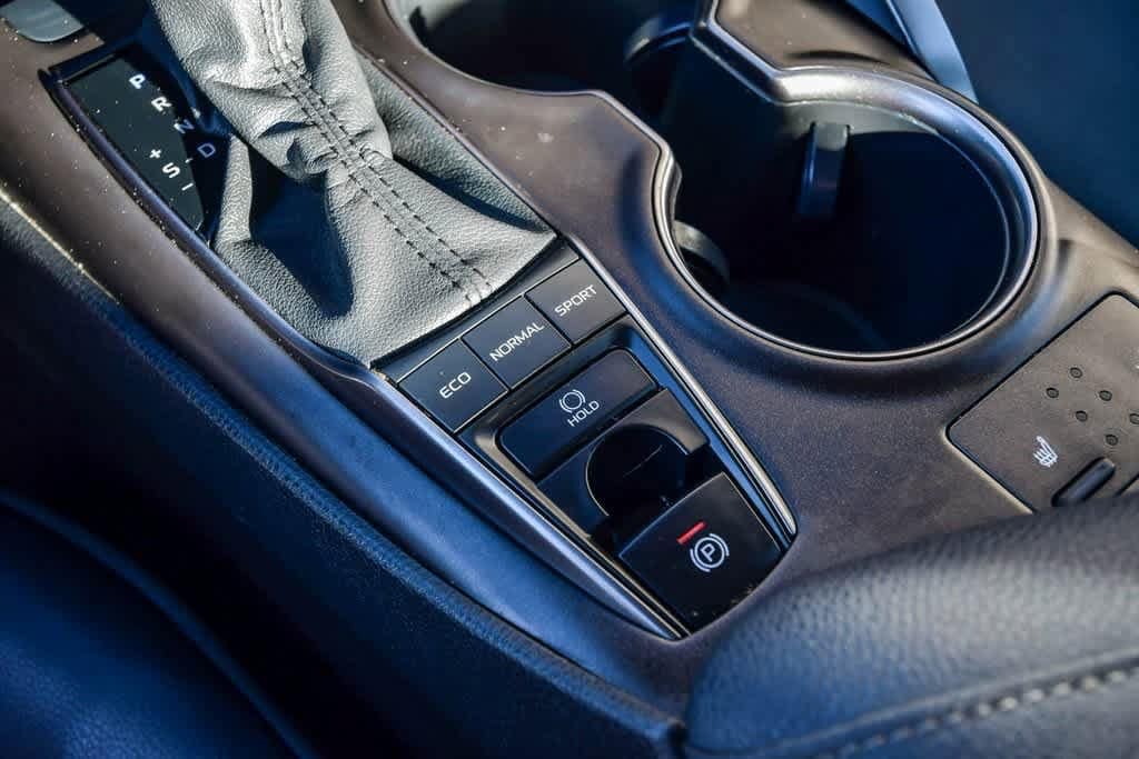 Thumbnail: 2023 Toyota Camry - 22