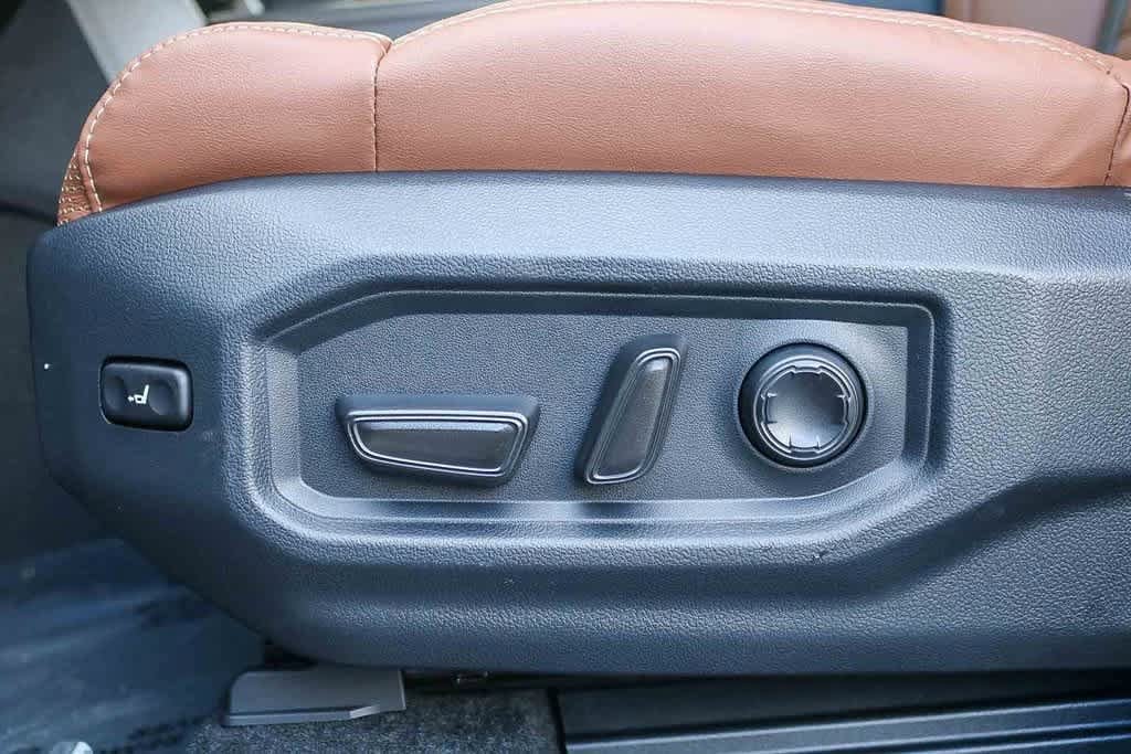 Thumbnail: 2026 Toyota Tundra - 21