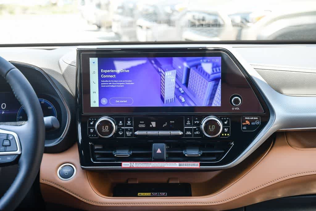 Thumbnail: 2026 Toyota Highlander - 13