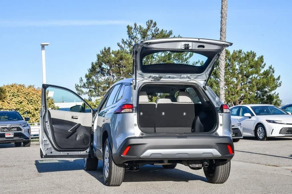 Thumbnail: 2026 Toyota Corolla Cross - 28