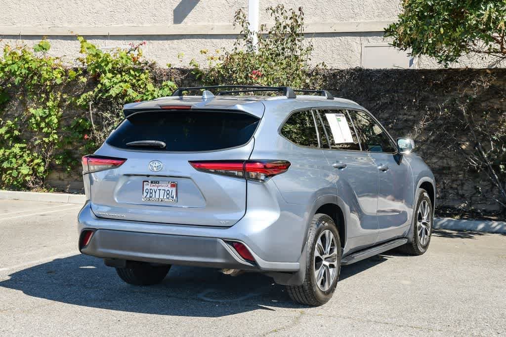 2022 Toyota Highlander XLE photo 6