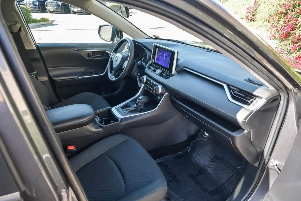 2024 Toyota RAV4 LE 15