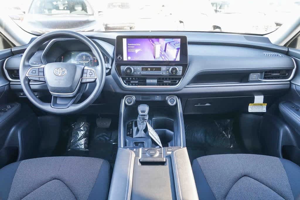 Thumbnail: 2026 Toyota Grand Highlander - 12