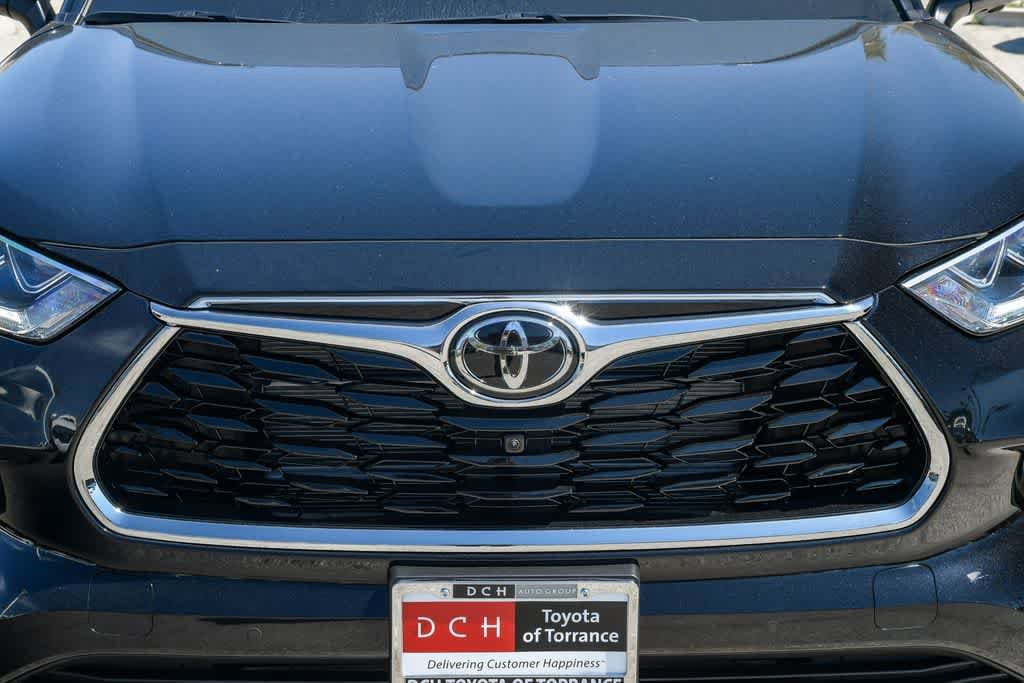 Thumbnail: 2026 Toyota Highlander - 5