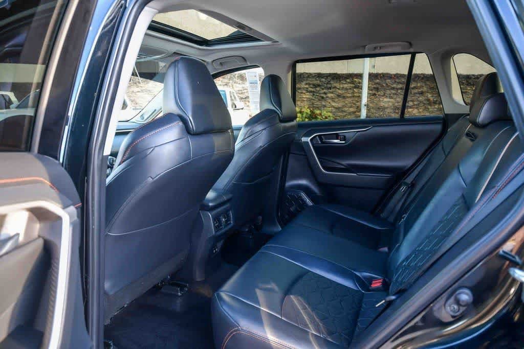 Thumbnail: 2019 Toyota RAV4 - 18