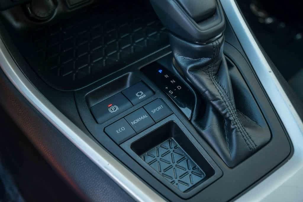 Thumbnail: 2023 Toyota RAV4 - 22