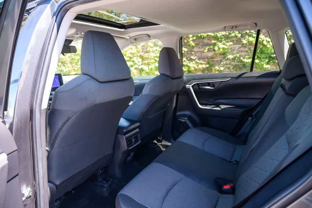 Thumbnail: 2023 Toyota RAV4 - 18