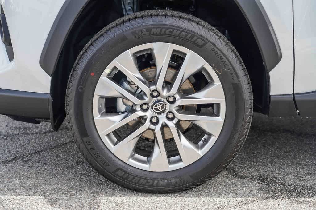 Thumbnail: 2025 Toyota RAV4 - 10