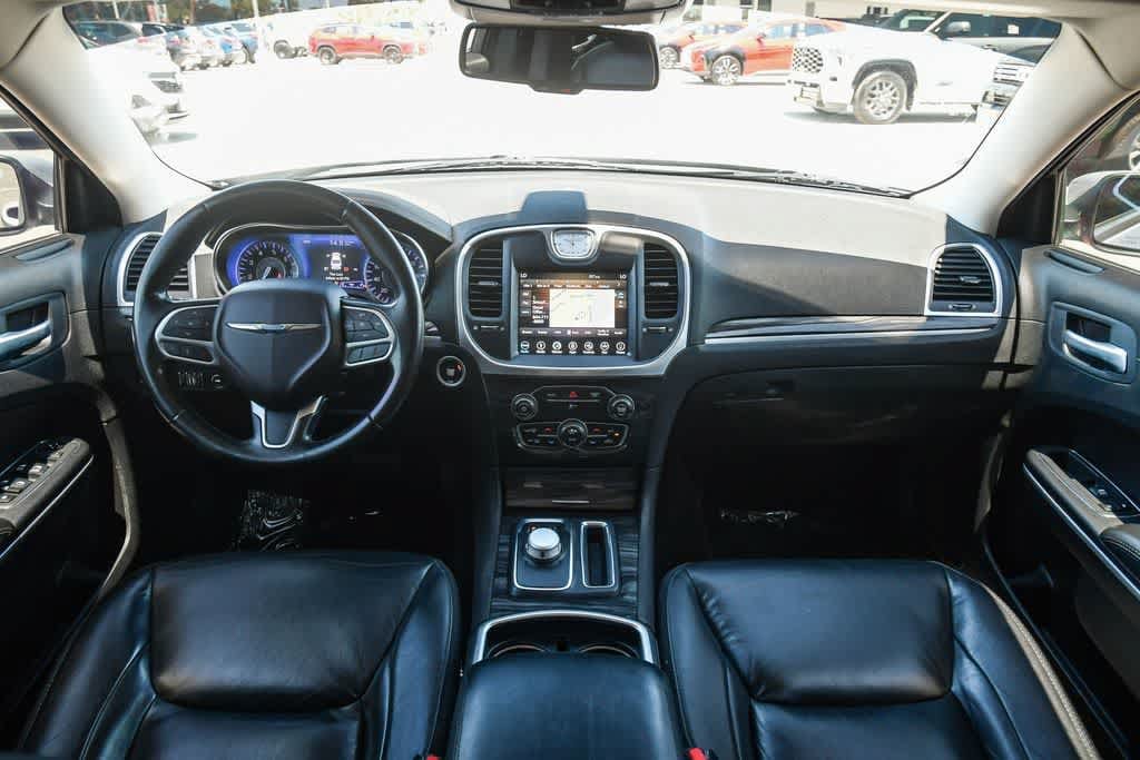 Thumbnail: 2019 Chrysler 300 - 13