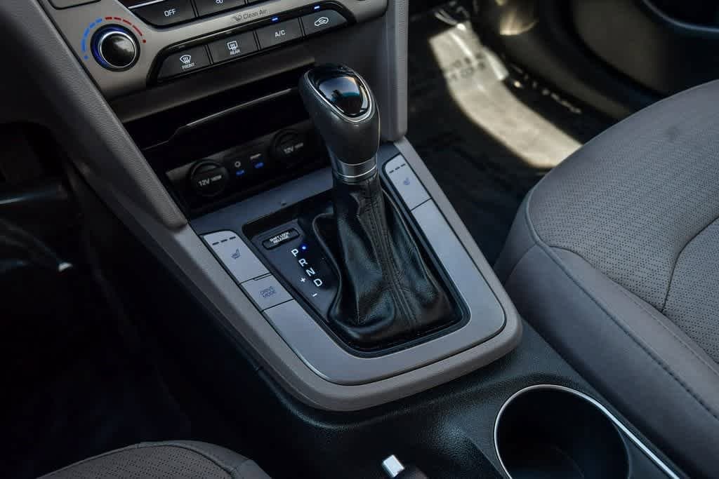Thumbnail: 2017 Hyundai Elantra - 21