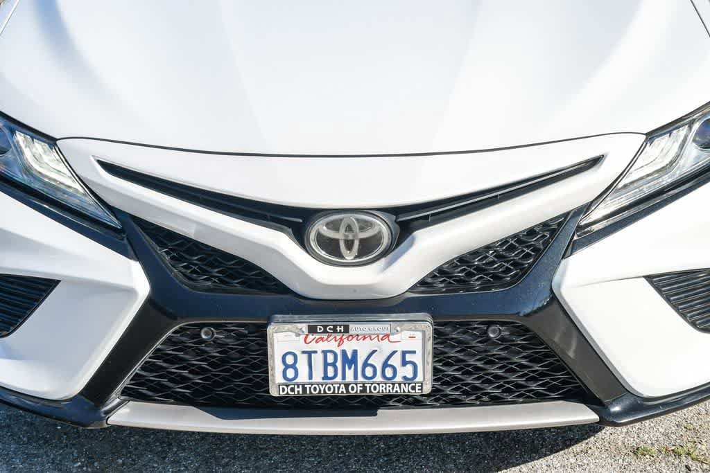 2018 Toyota Camry XSE photo 4