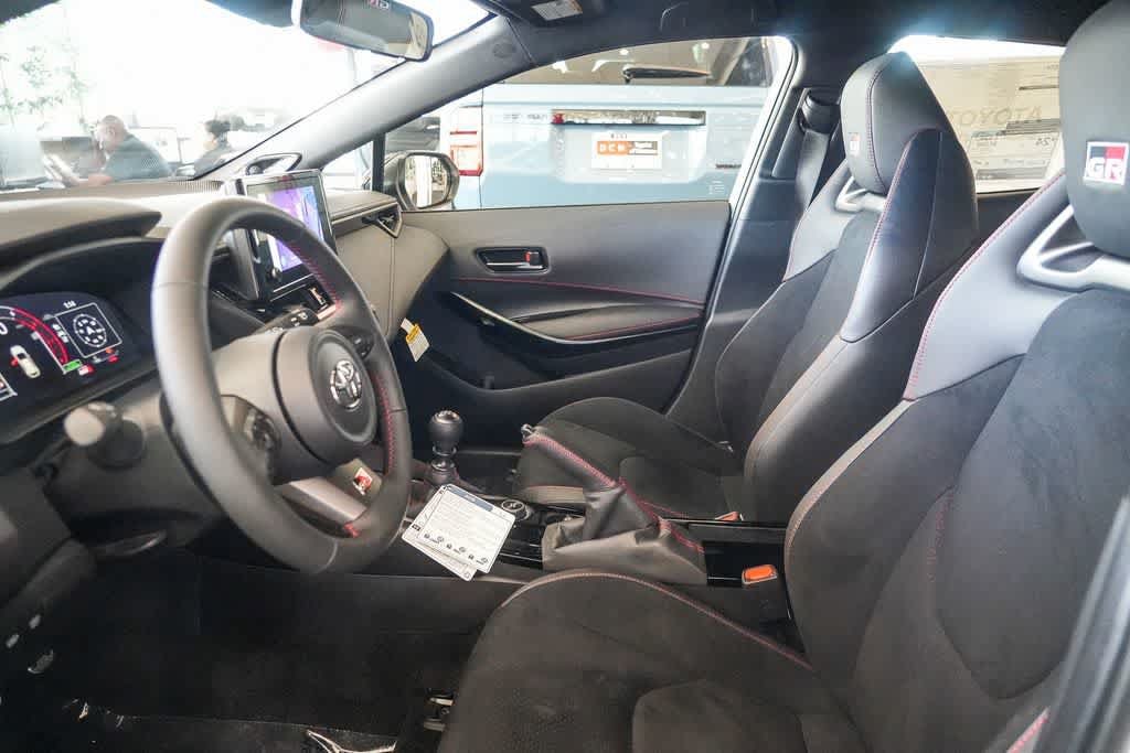 2026 Toyota GR Corolla - Photo 17