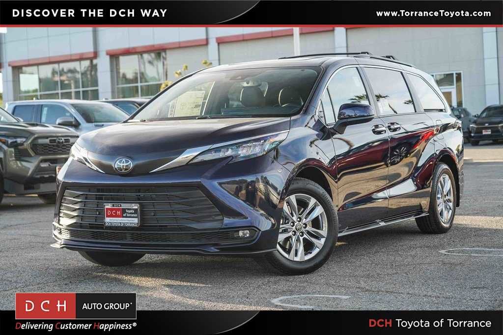 Thumbnail: 2026 Toyota Sienna - 1