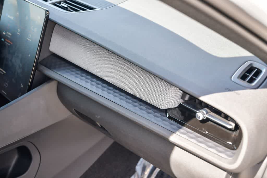 Thumbnail: 2023 Polestar 2 - 17