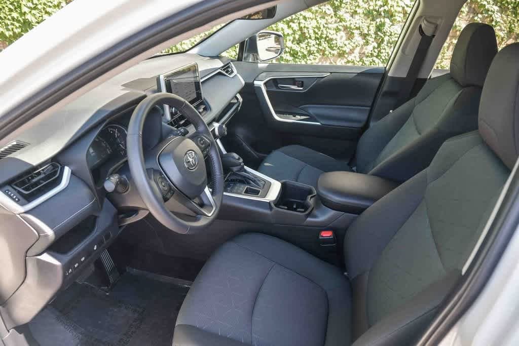 Thumbnail: 2024 Toyota RAV4 - 16