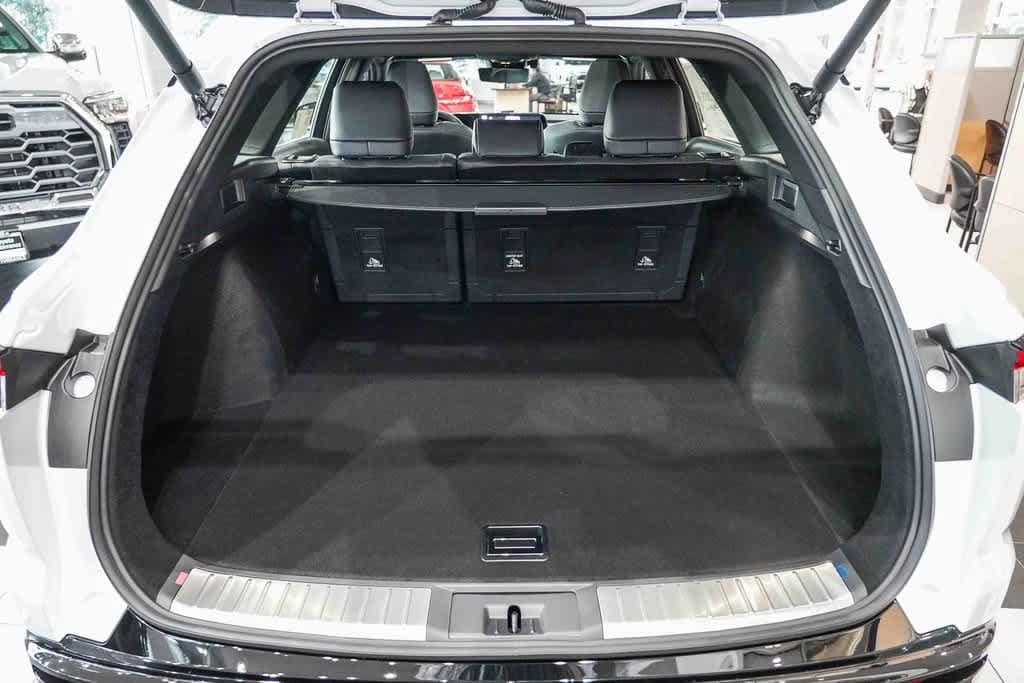 Thumbnail: 2025 Toyota Crown Signia - 27