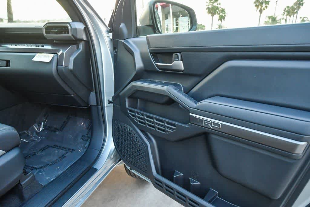 2025 Toyota Tacoma TRD Off Road - Photo 18