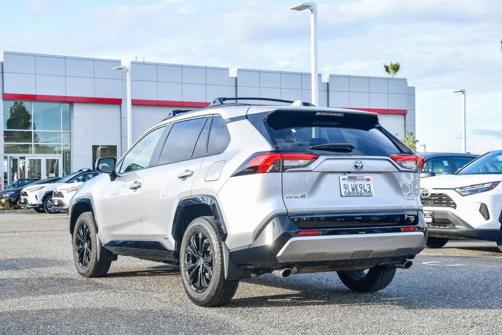 Thumbnail: 2024 Toyota RAV4 - 9