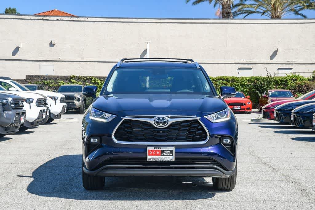 Thumbnail: 2026 Toyota Highlander - 2