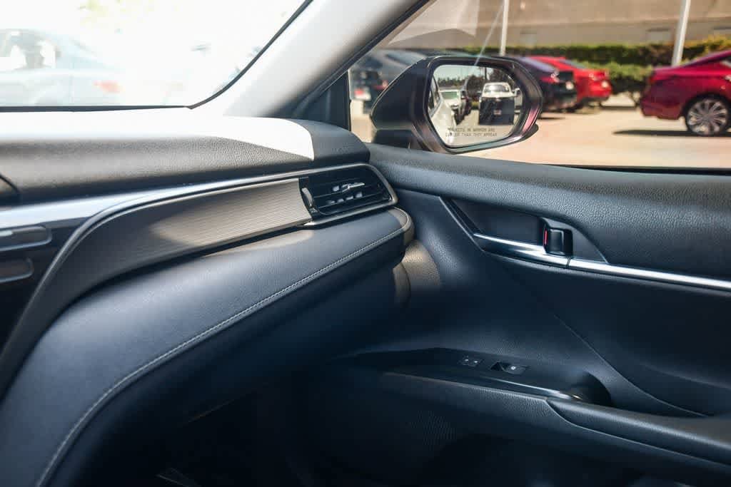 Thumbnail: 2020 Toyota Camry - 21