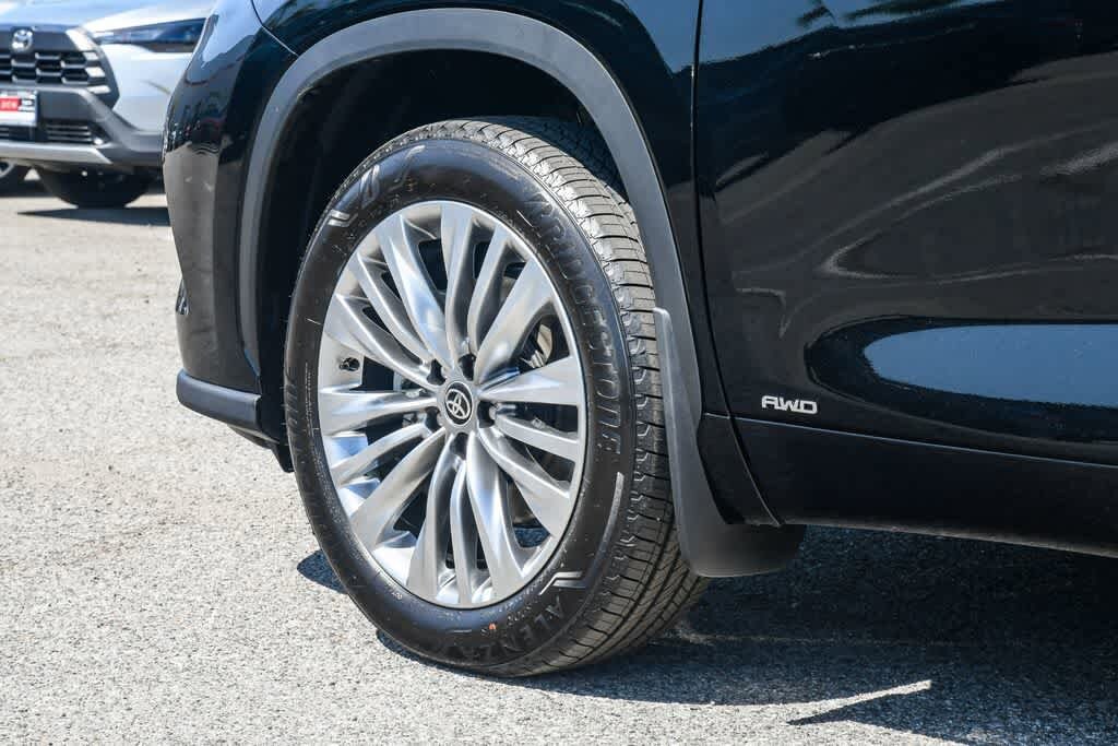 Thumbnail: 2026 Toyota Highlander - 10