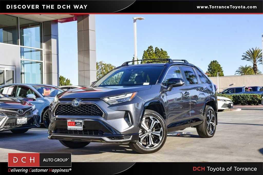 Thumbnail: 2022 Toyota RAV4 - 1