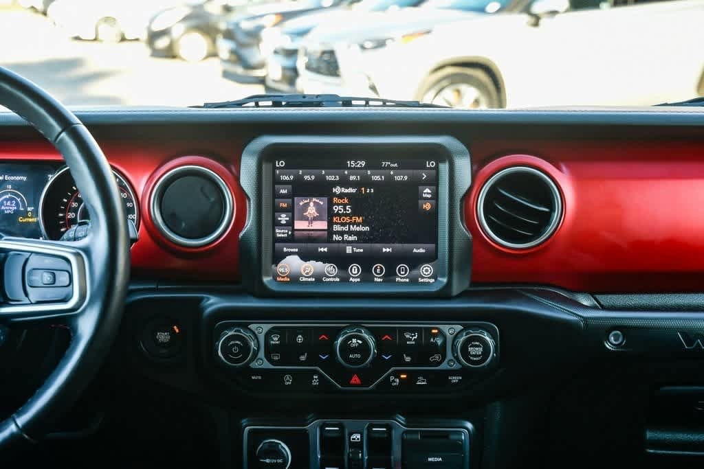 Thumbnail: 2021 Jeep Wrangler - 15