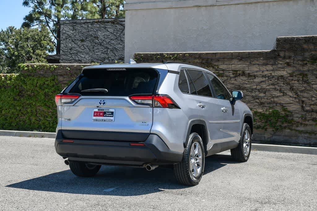 2023 Toyota RAV4 Hybrid LE photo 5