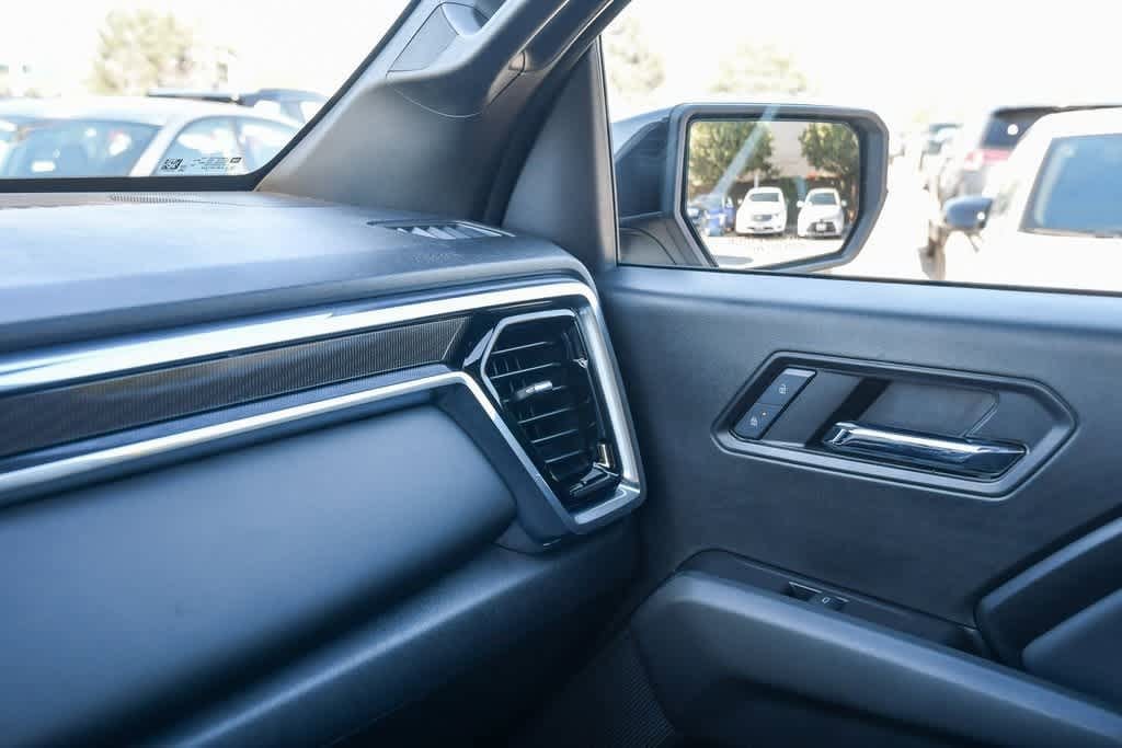 Thumbnail: 2024 GMC Canyon - 28
