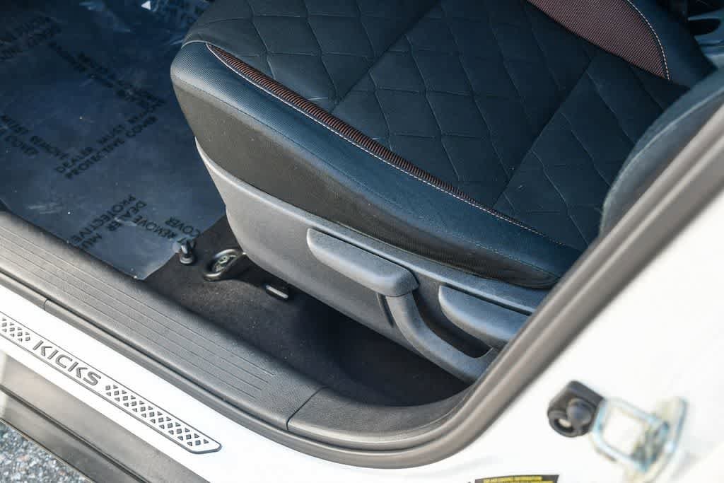 Thumbnail: 2018 Nissan Kicks - 25