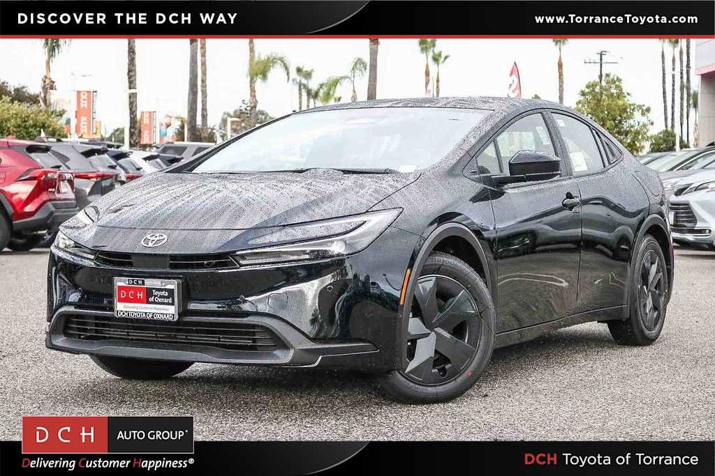 2026 Toyota Prius LE's photo