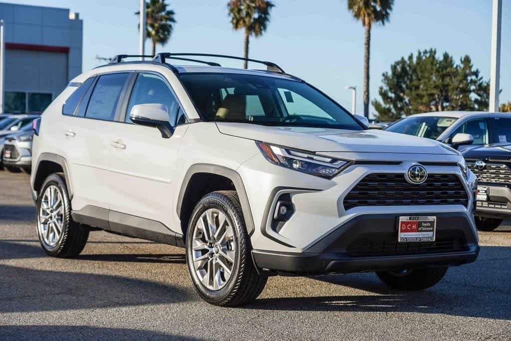Thumbnail: 2025 Toyota RAV4 - 5