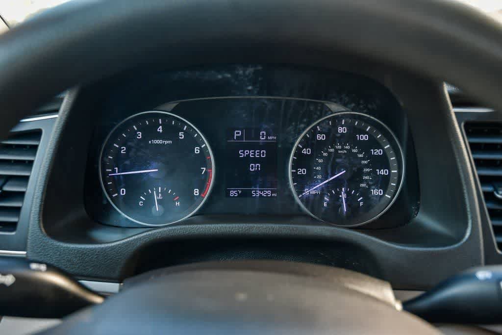 Thumbnail: 2017 Hyundai Elantra - 24