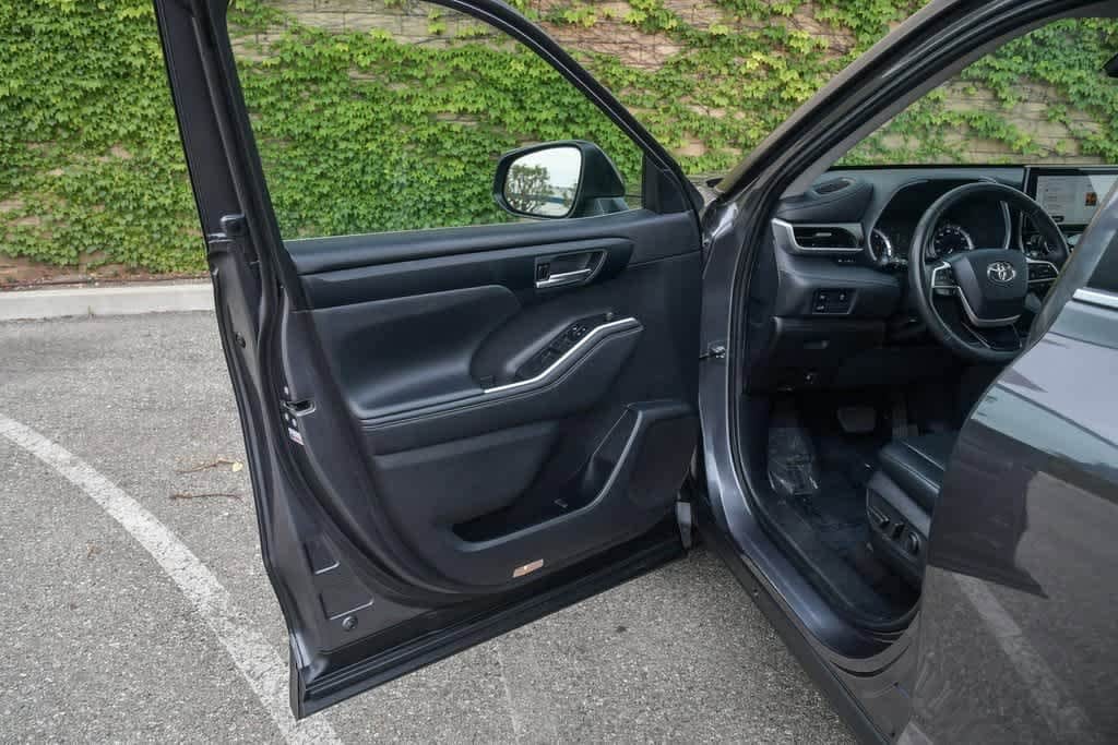 2024 Toyota Highlander XLE 21