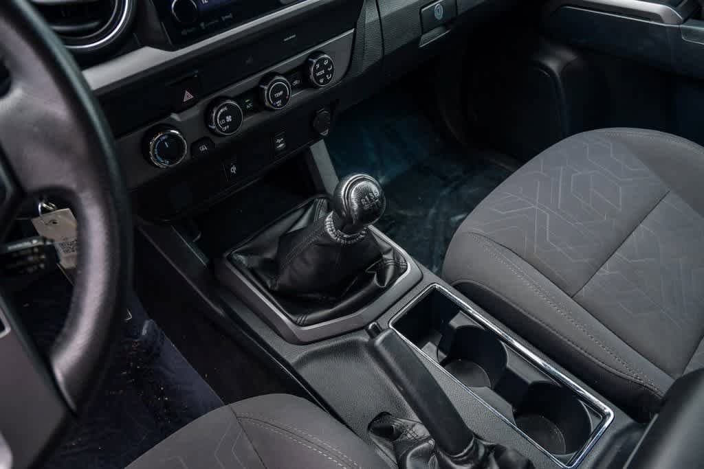 Thumbnail: 2019 Toyota Tacoma - 24