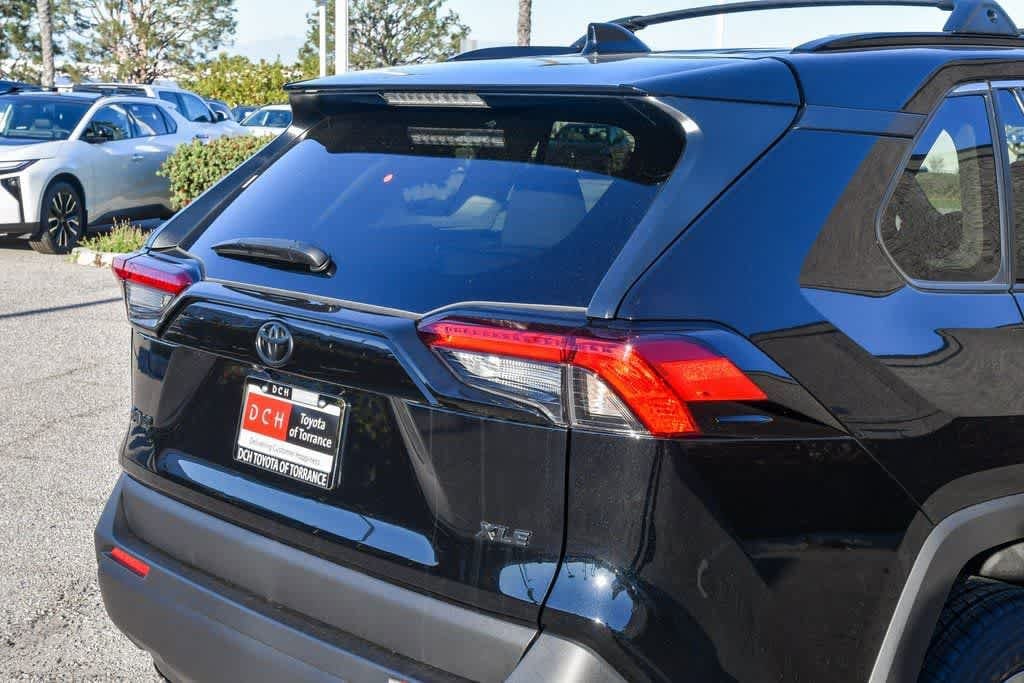 Thumbnail: 2025 Toyota RAV4 - 9